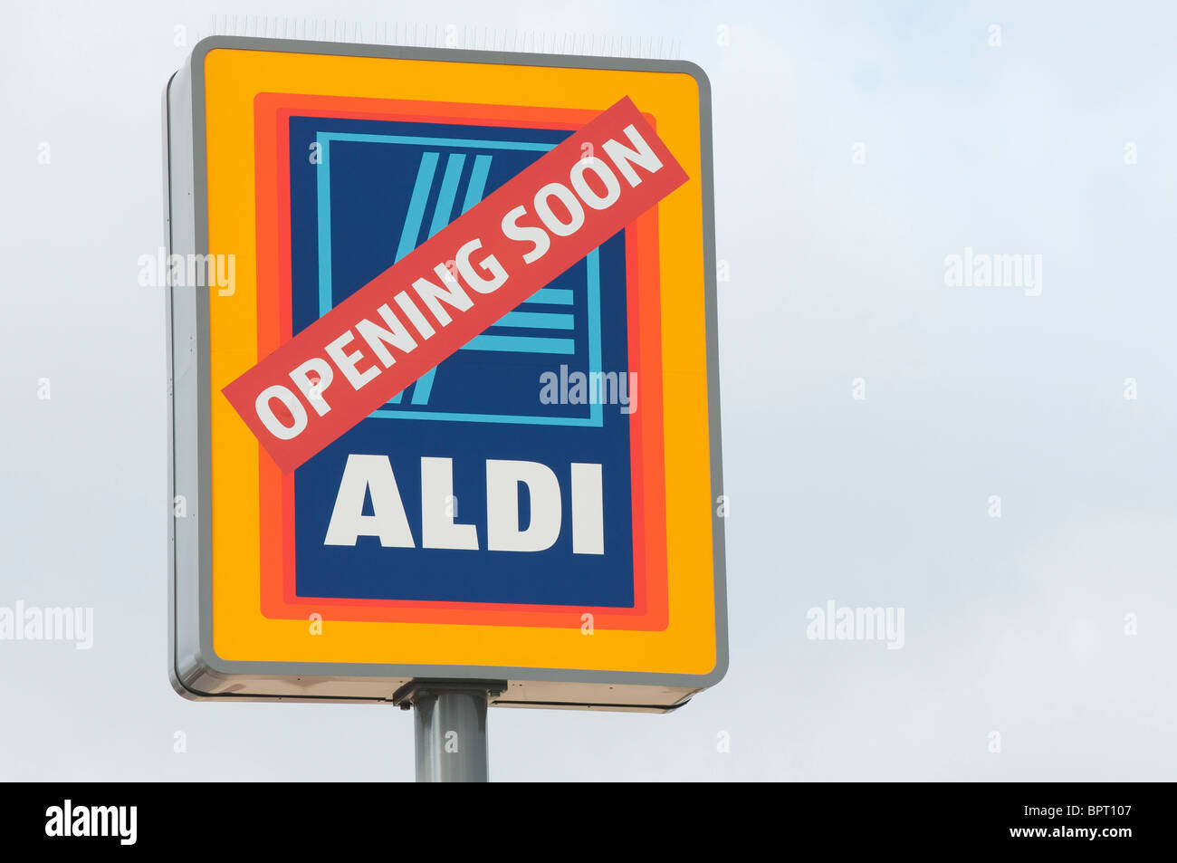 Aldi supermarket opening soon Stock Photo