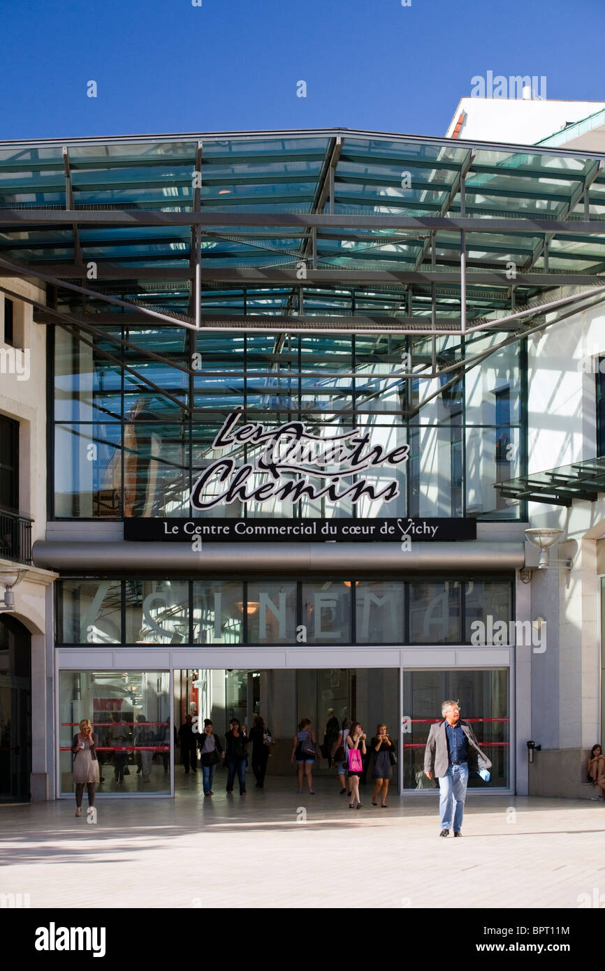 Centre commercial plein air hires stock photography and images Alamy