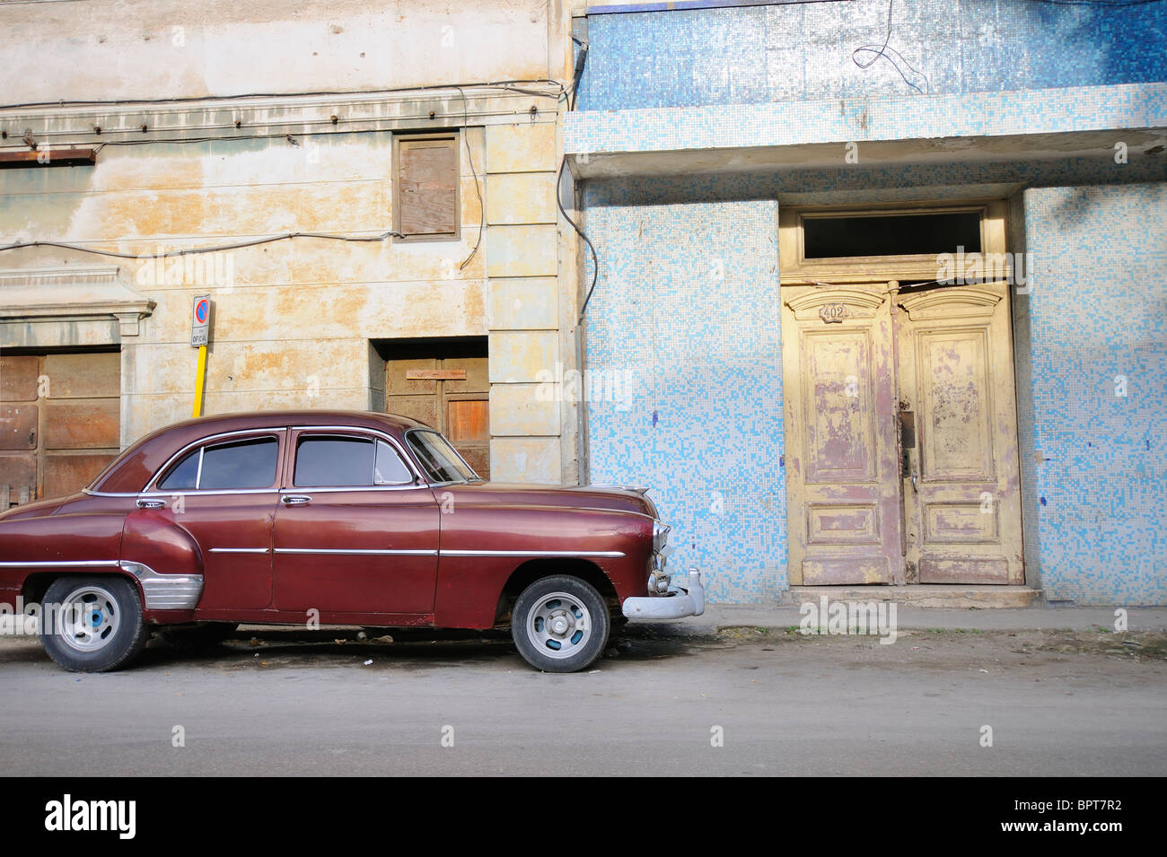 Side View Of Vintage Classic American Car Commonly Used As Private Taxi Taken On Havana Cuba In July 9th 2010 Stock Photo Alamy