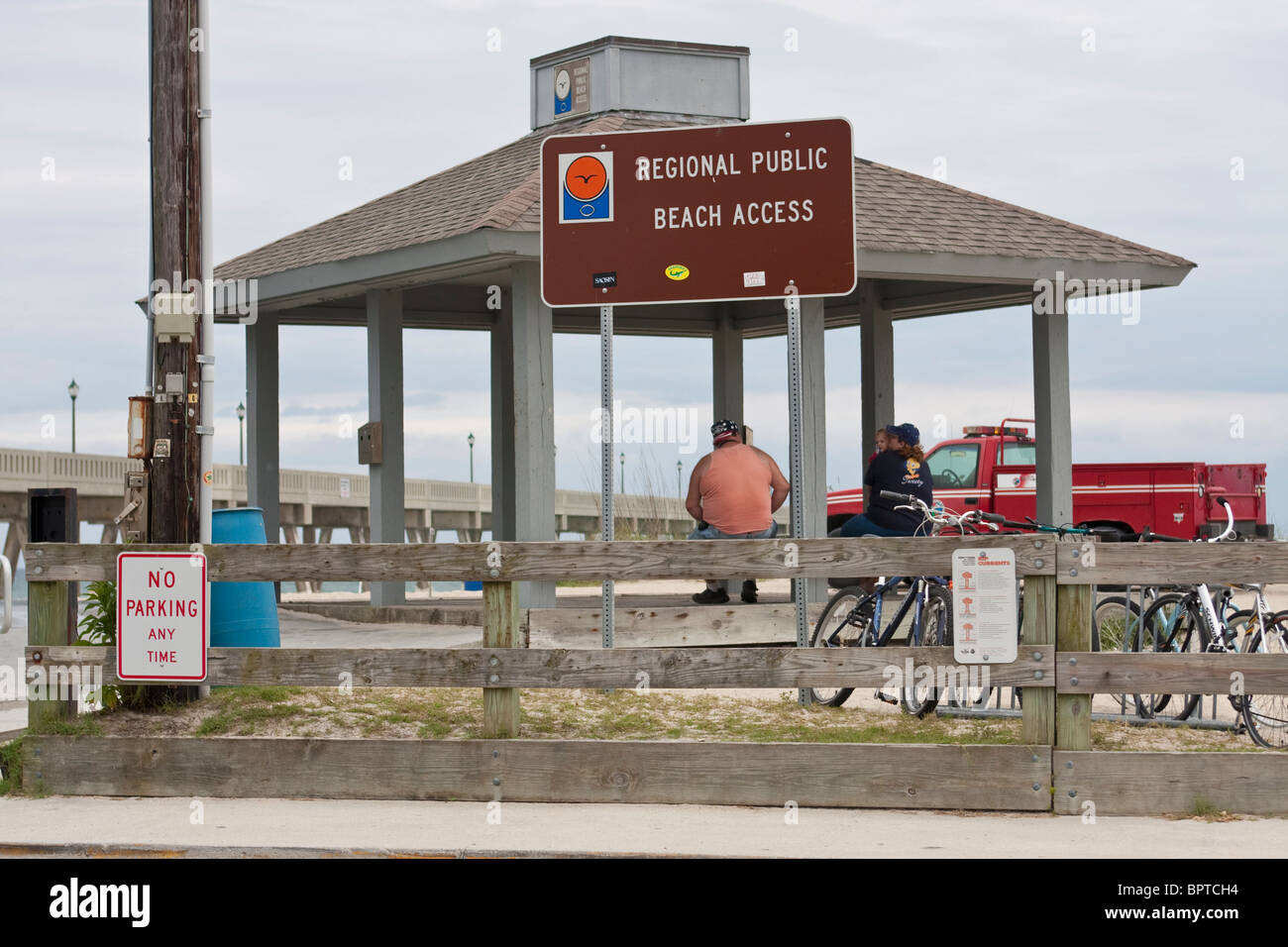 Beach access sign at Wrightsville Beach, North Carolina Stock Photo Alamy
