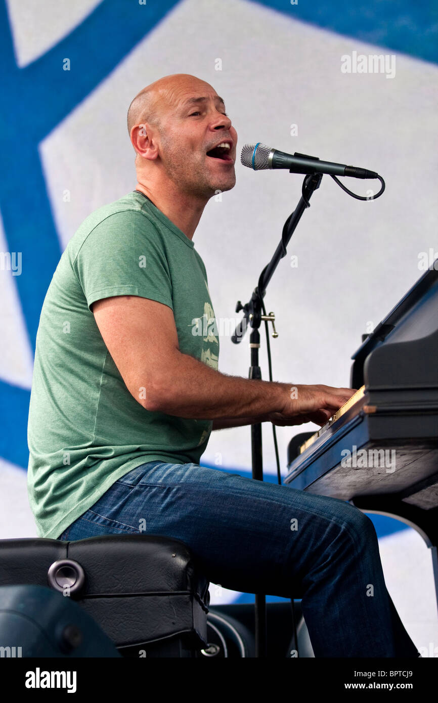 Israeli superstar singer/composer Rami Kleinstein performs at Washington-DC area celebration of Israeli's 62nd Independence Day. Stock Photo