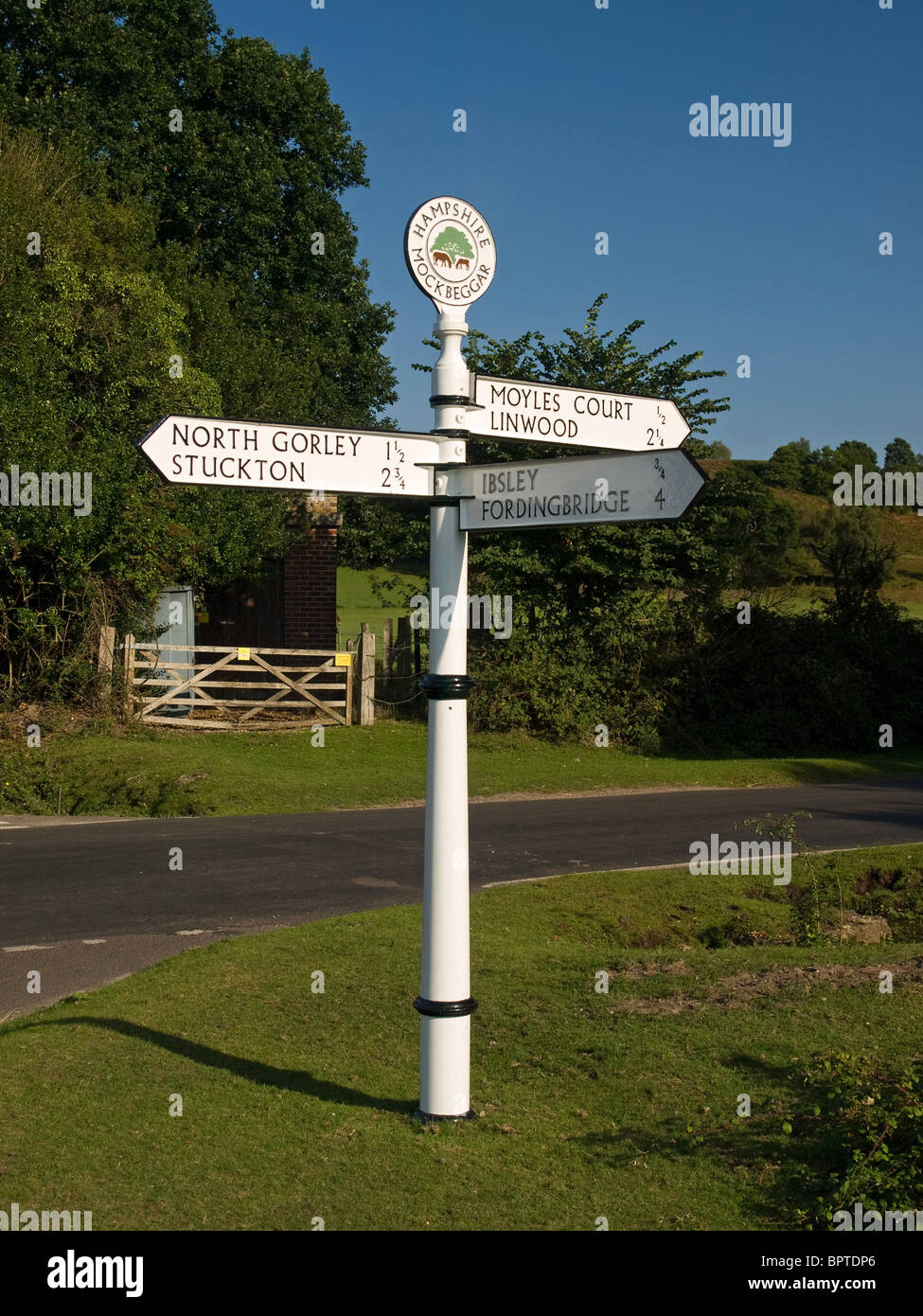 Freshford Signposts Signpost at Mockbeggar New Forest Hampshire England UK Stock Photo - Alamy