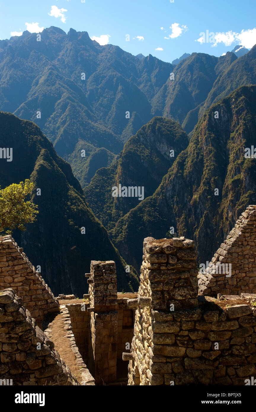 Belmond Sanctuary Lodge - Hotel in Machu Picchu, Peru. Views of the  mountain Huayna Picchu (Young Mountain) from the Machu Picch Stock Photo -  Alamy