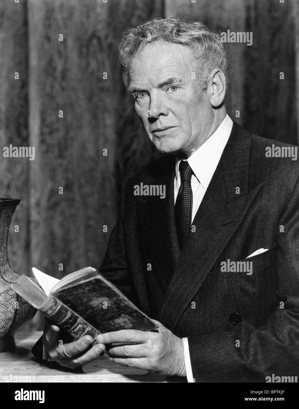 CHARLES BICKFORD ACTOR (1955 Stock Photo - Alamy