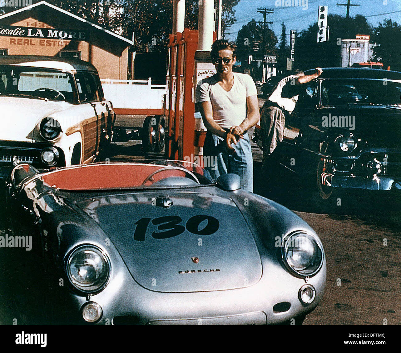 JAMES DEAN & PORCHE SPYDER ACTOR (1955 Stock Photo Alamy