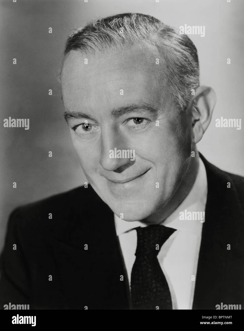 Alec guinness actor 1959 hi-res stock photography and images - Alamy