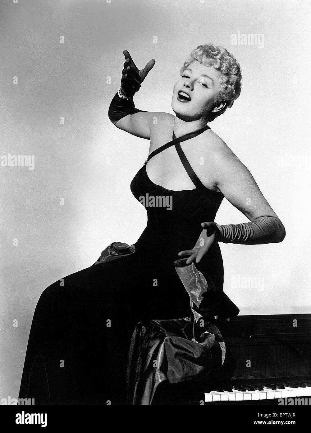 shelley winters age