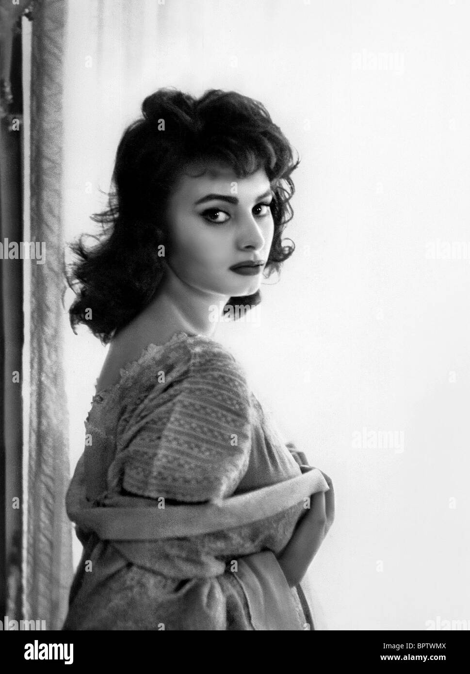 Sophia loren actress 1957 hi-res stock photography and images - Alamy