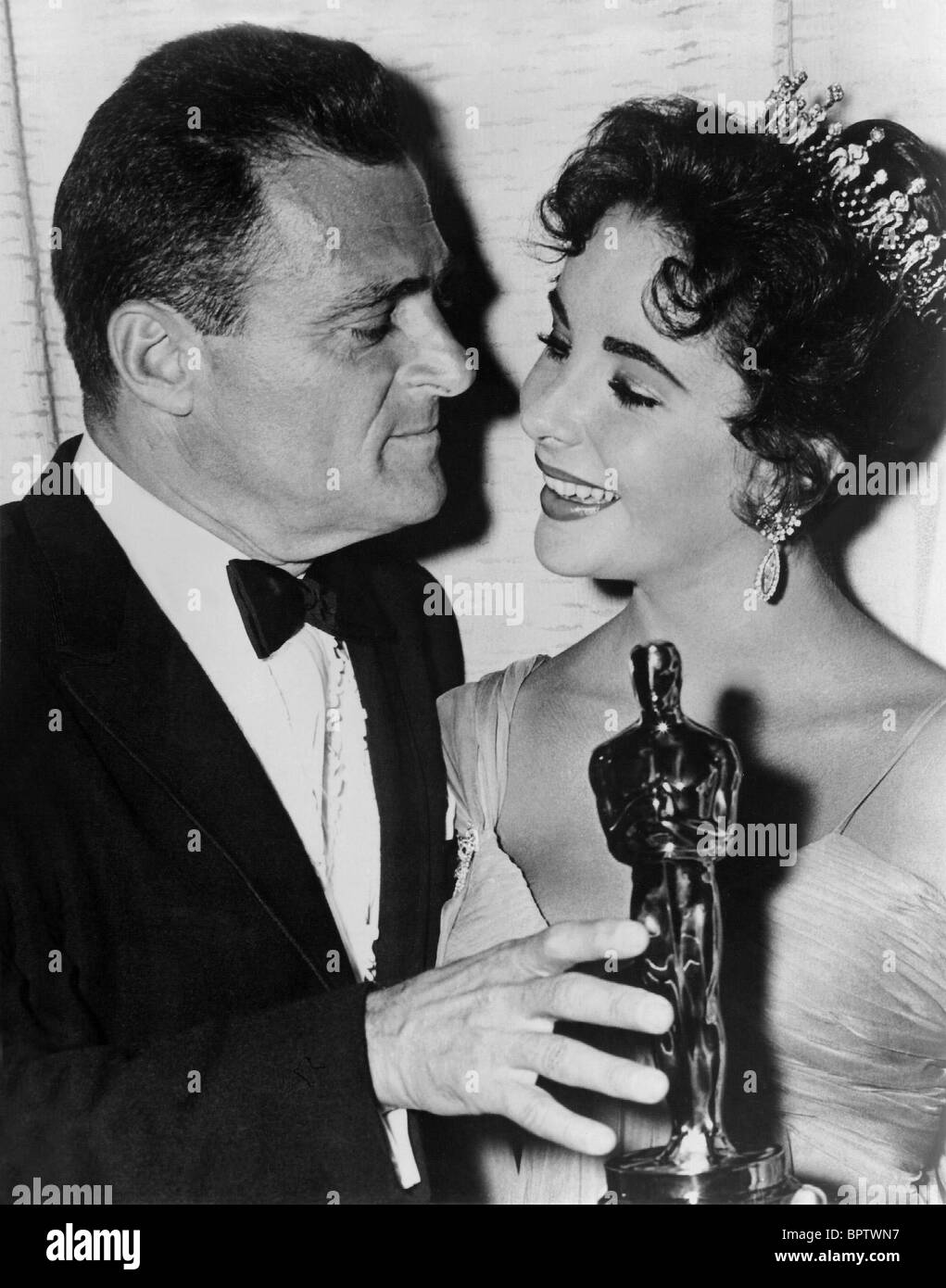 Mike Todd MIKE TODD & ELIZABETH TAYLOR WITH OSCAR AROUND THE WORLD OF MIKE TODD