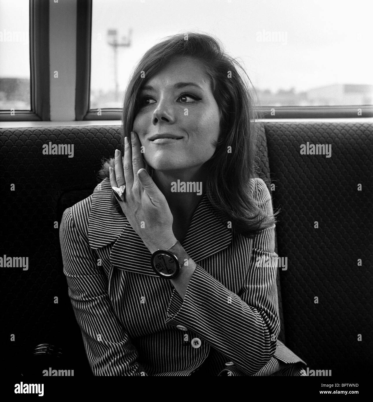 And diana rigg hi-res stock photography and images - Alamy