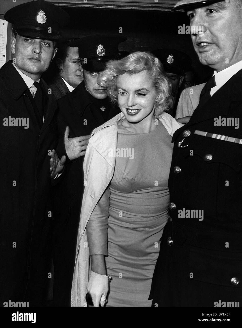 MARILYN MONROE THE PRINCE AND THE SHOWGIRL LONDON FILM PREMIERE (1957) Stock Photo