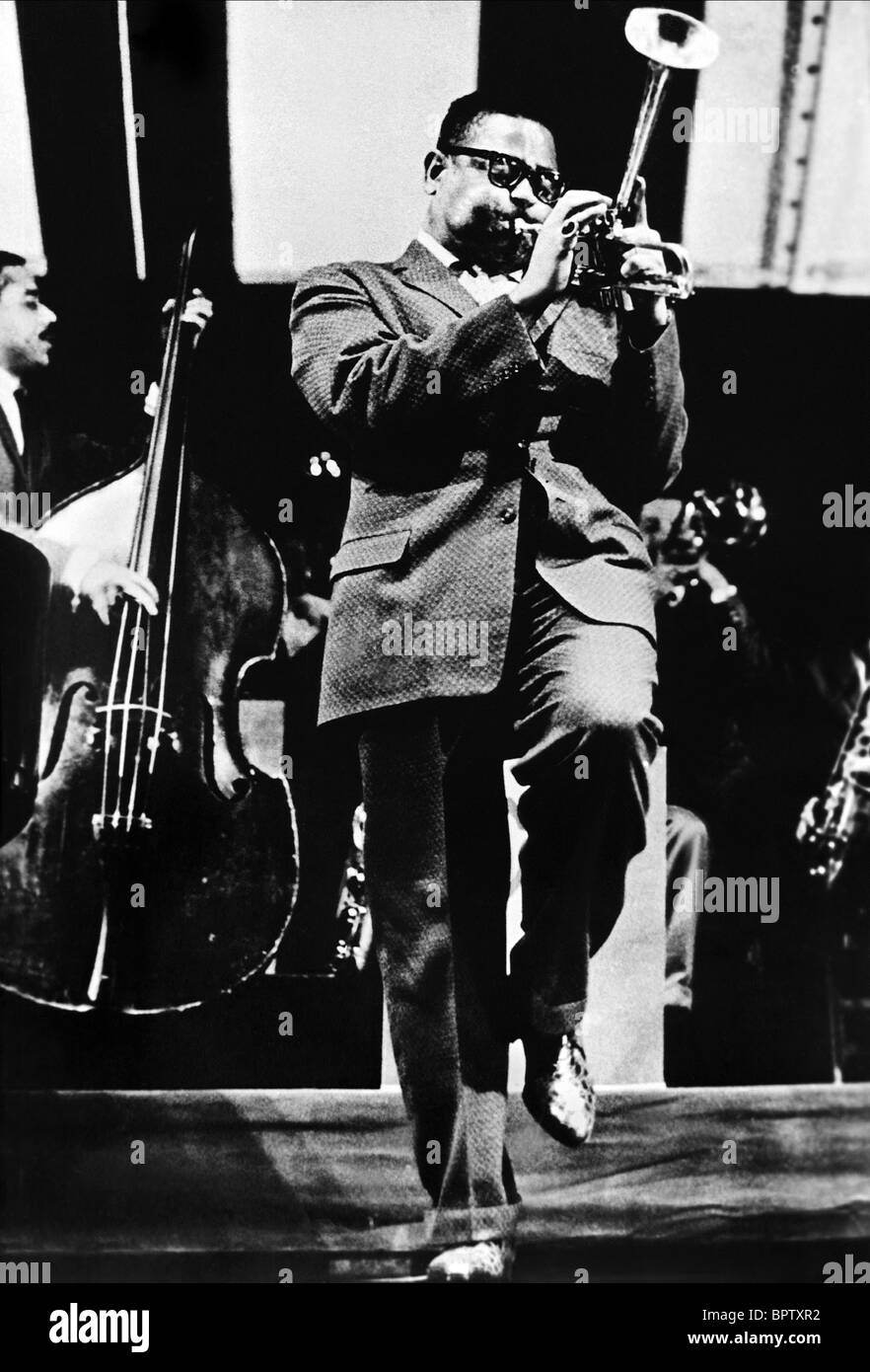 DIZZY GILLESPIE JAZZ MUSICIAN (1948 Stock Photo - Alamy