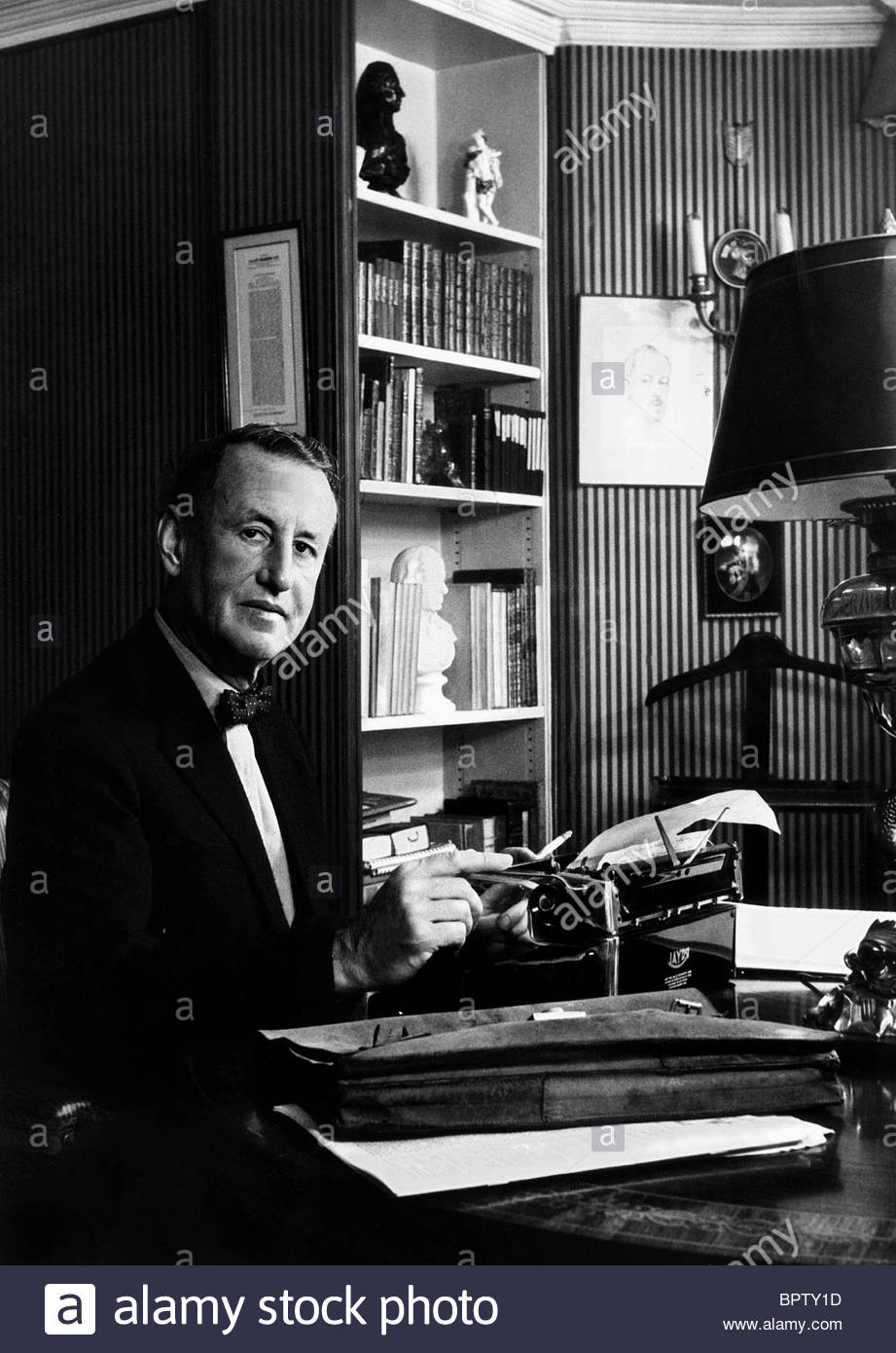 James Bond Stock Photos & James Bond Stock Images Alamy