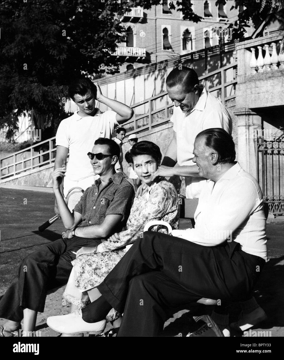 BARBARA HUTTON & GOTTFRIED VON CRAMM HEIRESS WITH HUSBAND (1957 Stock