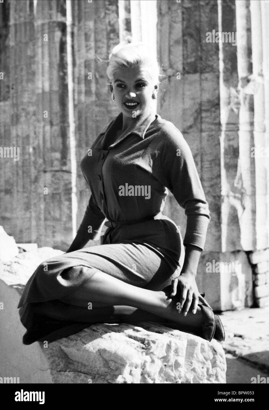 JAYNE MANSFIELD ACTRESS (1957 Stock Photo Alamy