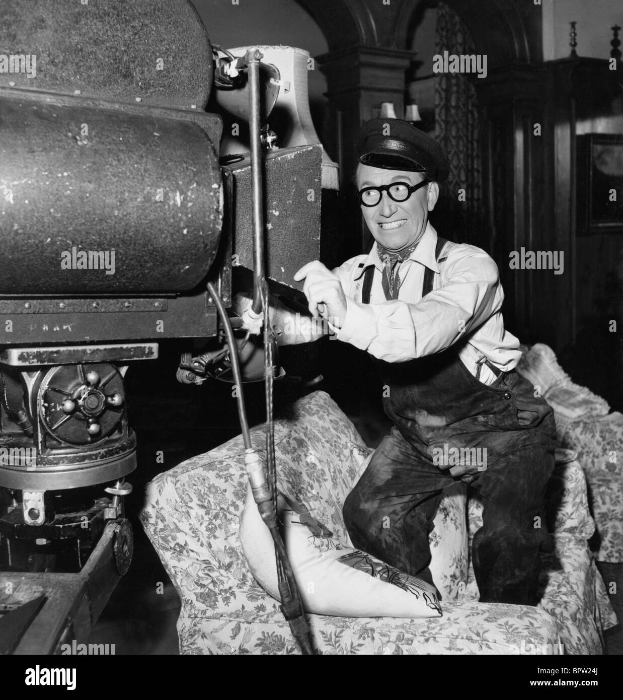 Arthur askey hi-res stock photography and images - Alamy