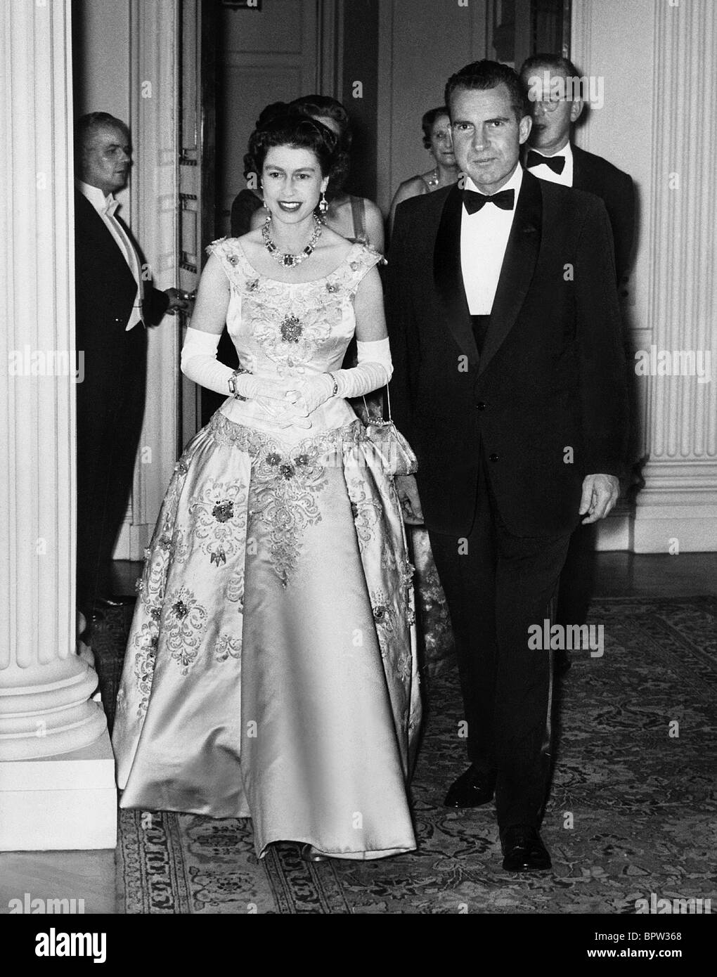 QUEEN ELIZABETH II & RICHARD NIXON QUEEN OF ENGLAND 10 June 1958 Stock Photo