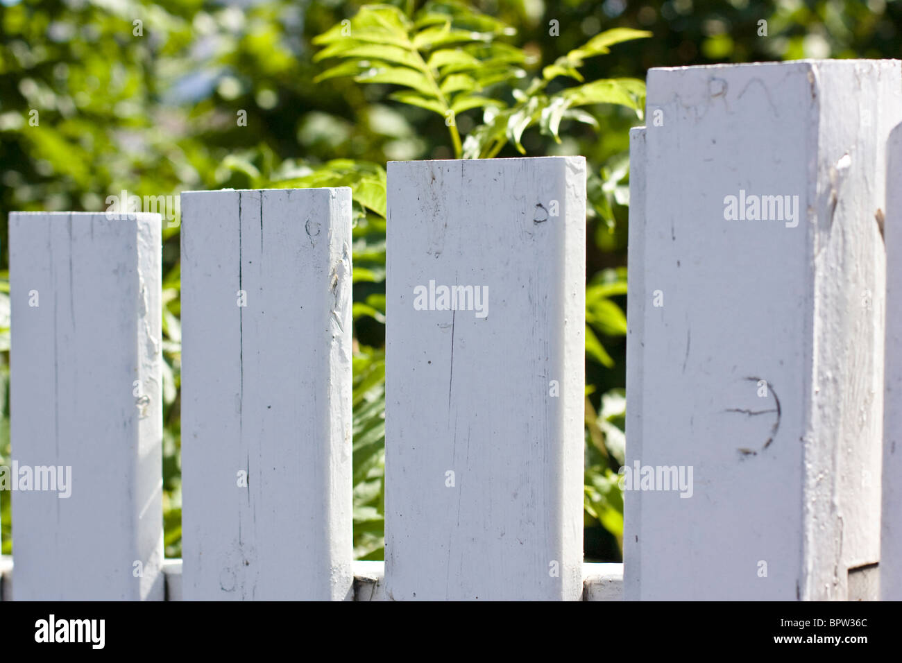 White boundary fence hi-res stock photography and images - Alamy