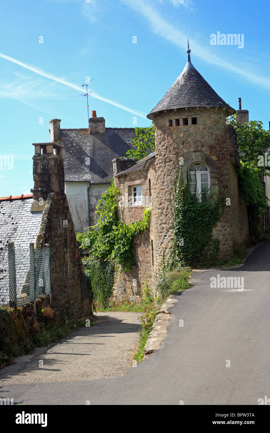 Tourelle sur ile aux moines, Rue d'eglise, Ile aux Moines, Golfe du Morbihan, Brittany, Bretagne, France Stock Photo