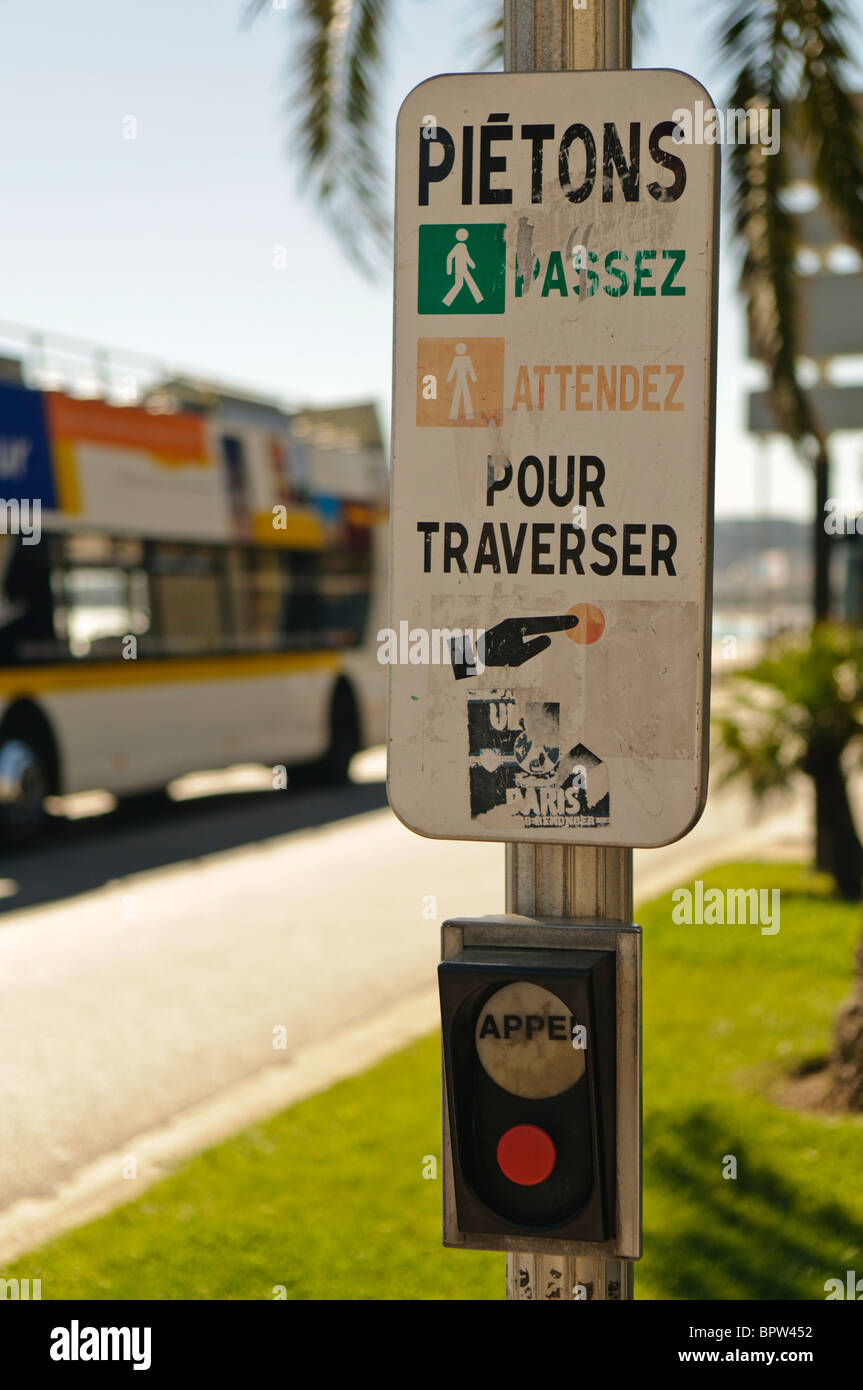 French pedestrian crossing sign hires stock photography and images Alamy
