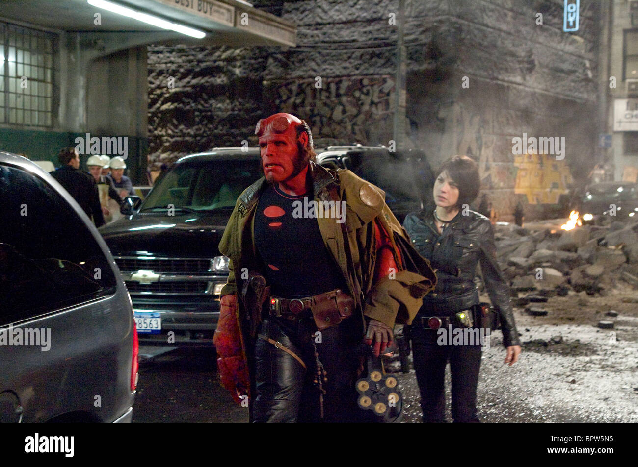 RON PERLMAN, SELMA BLAIR, HELLBOY II: THE GOLDEN ARMY, 2008 Stock Photo