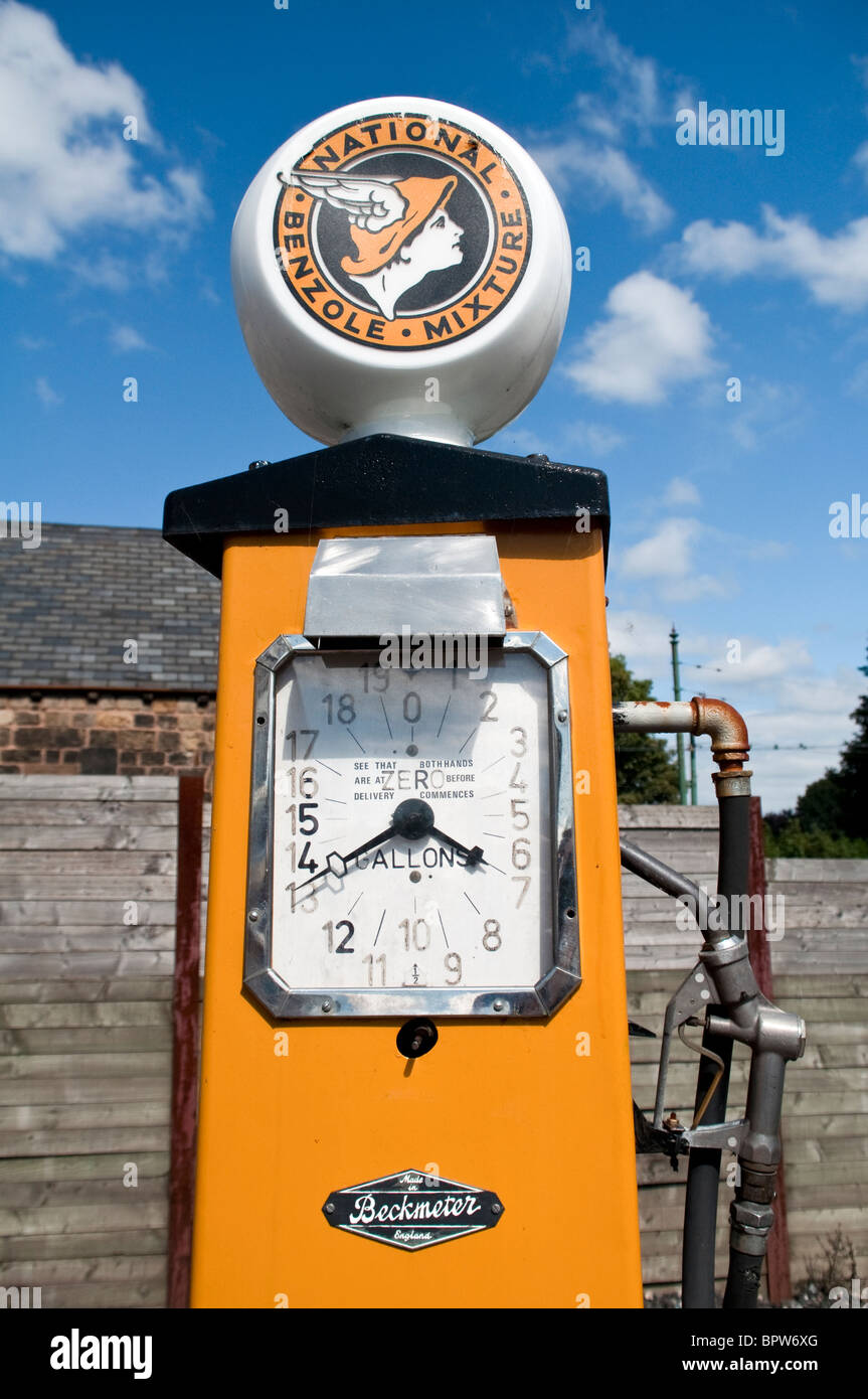 Fuel pump car hires stock photography and images Alamy