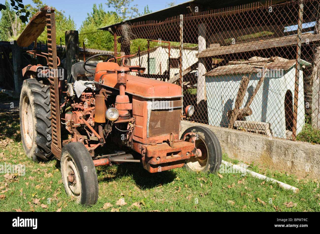 Old French Renault tractor, starting to rust Stock Photo: 31287212 - Alamy