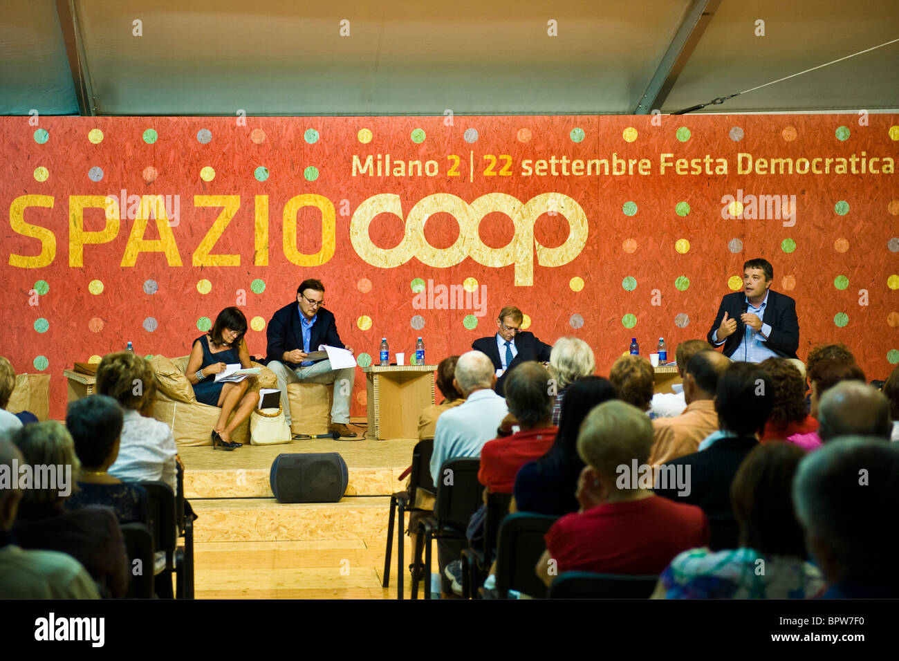 Conferenza di Piero Fassino allo Spazio Coop della festa del PD, Partito Democratico, Milano, 04.09.2010 Stock Photo