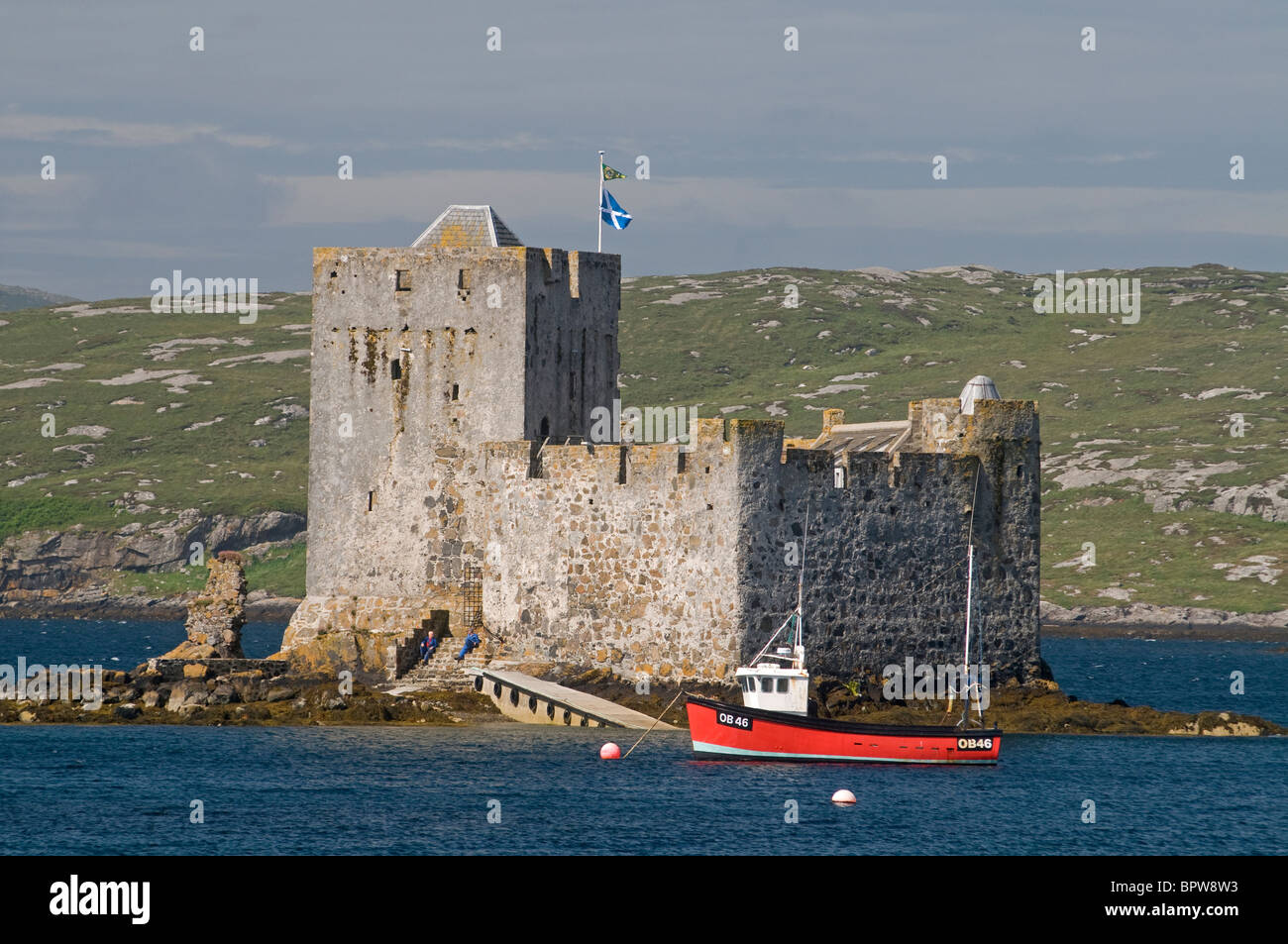 Kisimul Castle sits in Castlebay on the Island of Barra, Outer Hebrides Western Isles. Scotland.  SCO 6527 Stock Photo