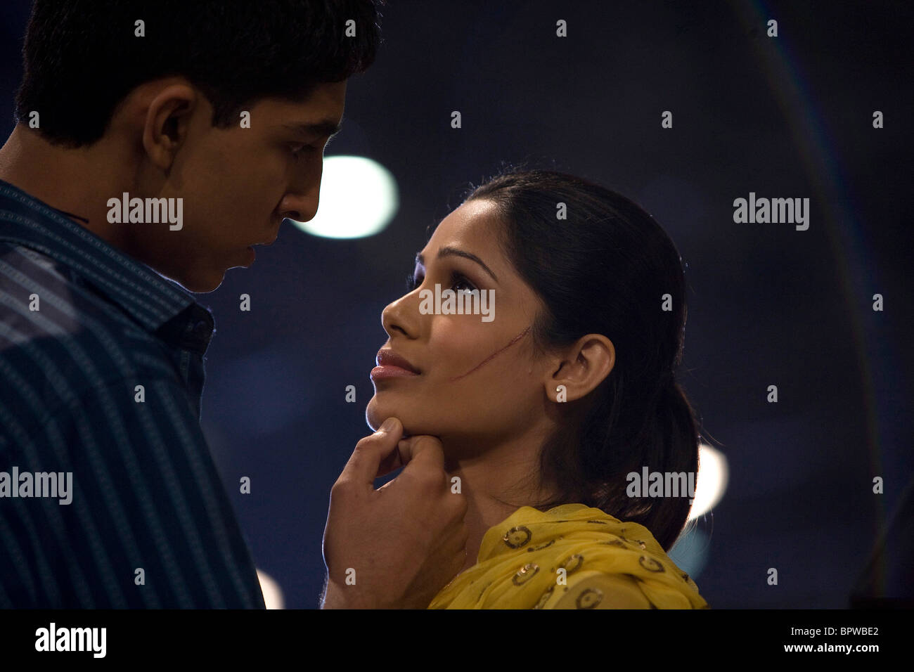 Dev Patel Freida Pinto Slumdog Millionaire 2008 Stock Photo Alamy