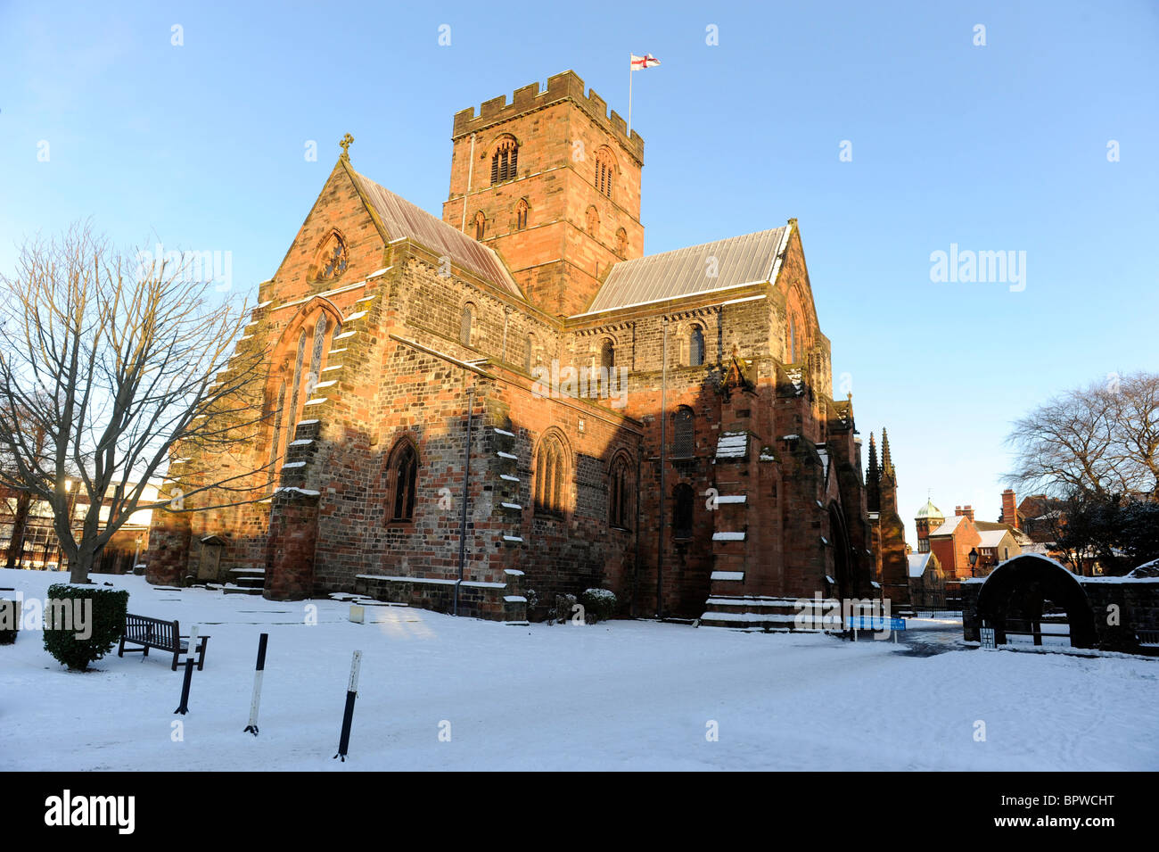 Carlisle Cathedral in the winter snow Stock Photo Alamy