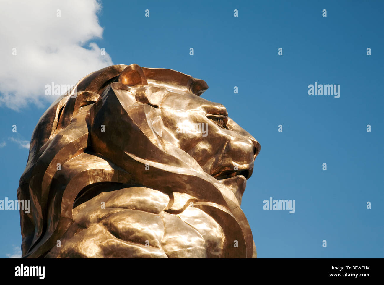 The golden statue of the MGM Hotel lion, the Strip, Las Vegas USA Stock