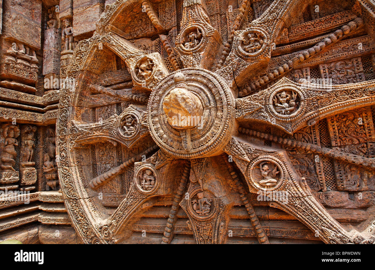 Sculpted chariot wheels at the Sun Temple, Konark, Orissa, India Stock Photo