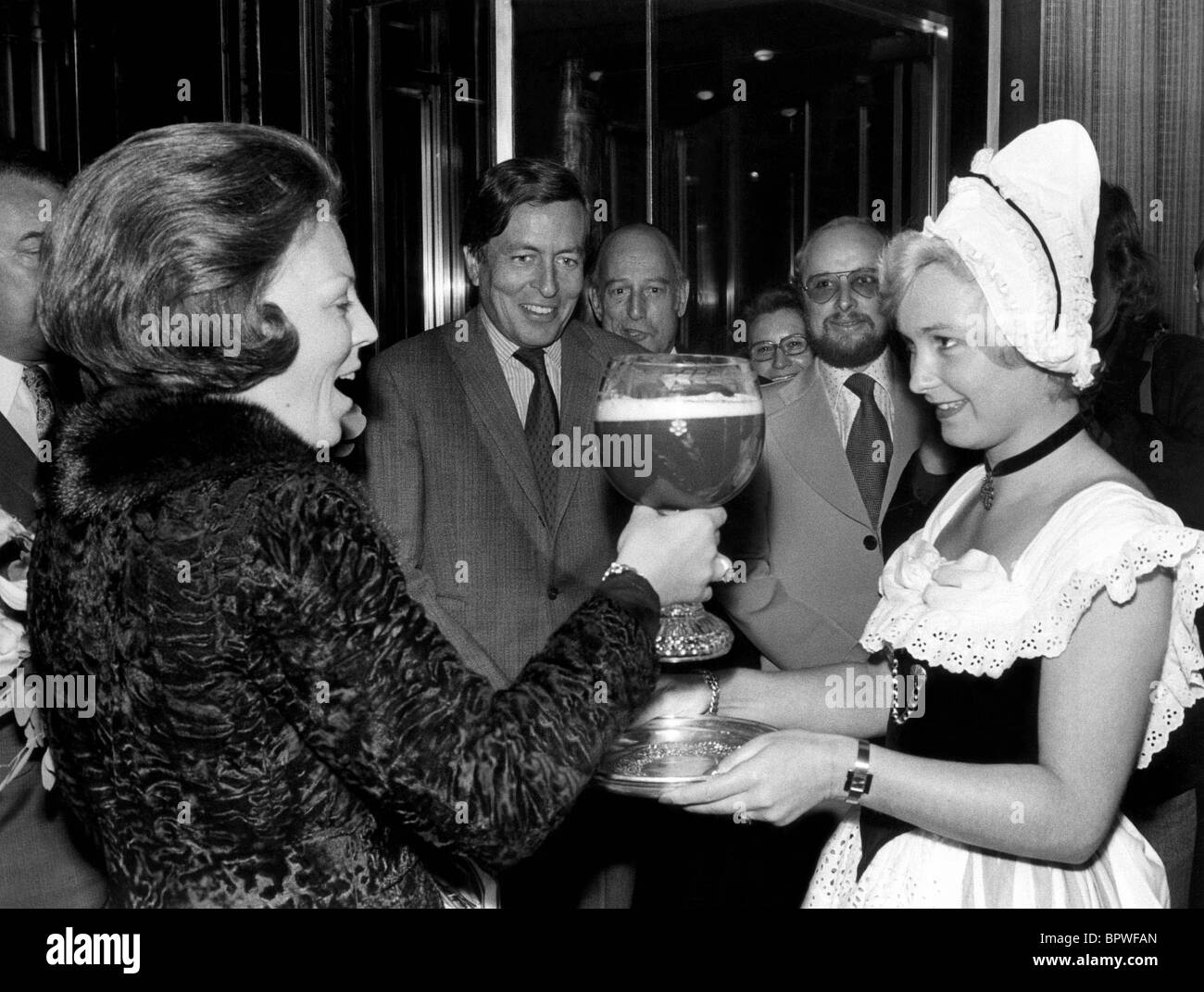 QUEEN BEATRIX PRINCE CLAUS QUEEN & PRINCE OF NETHERLANDS 01 May 1982 Stock Photo