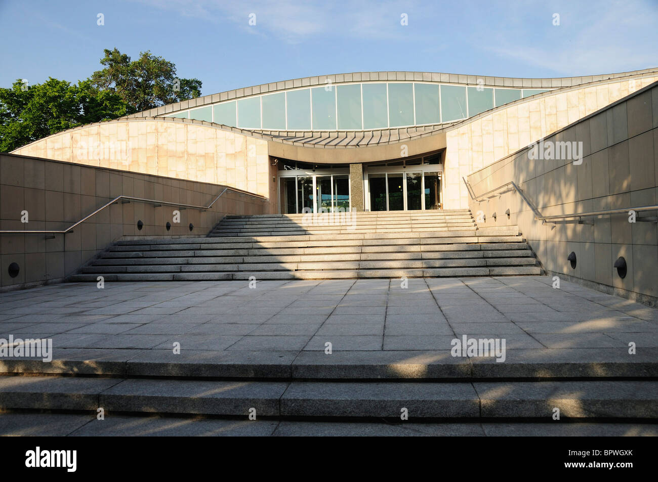 Manggha Japanese Art Centre on the banks of the Vistula river Stock Photo