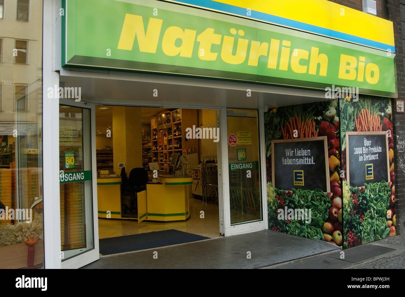 A Naturlich Bio Shop, Organic food shop in Berlin Stock Photo - Alamy