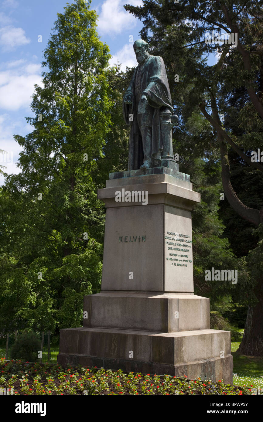 Ireland, North, Belfast, Botanic Gardens, Statue of Lord Kelvin creator of the absolute temperature scale. Stock Photo