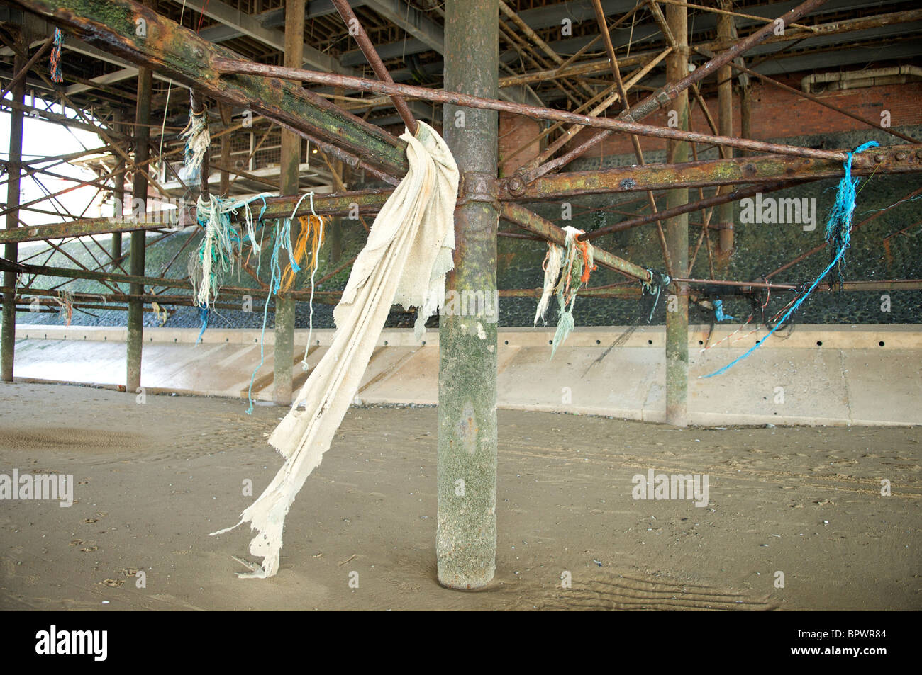 Trapped rope hi-res stock photography and images - Alamy