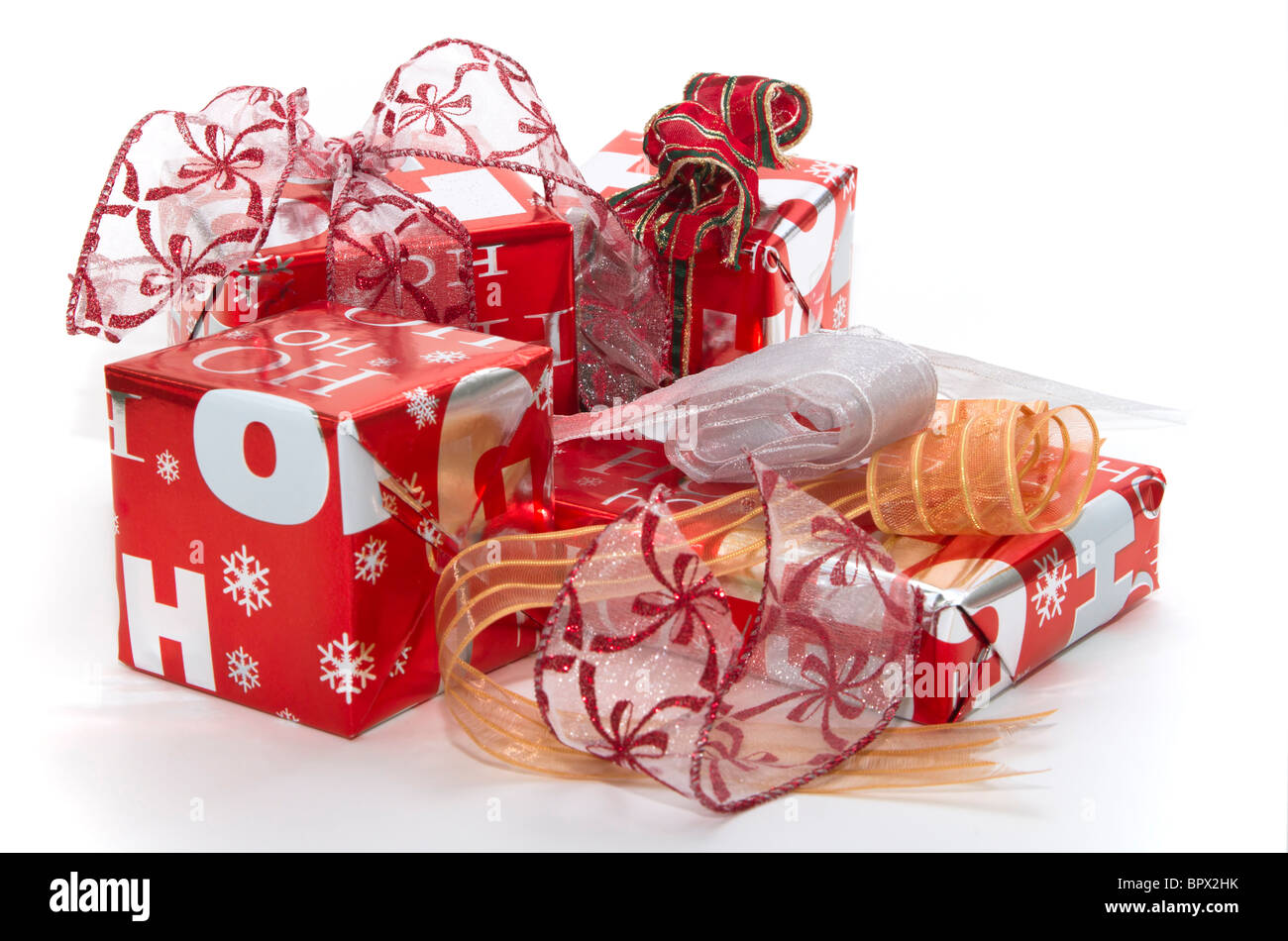Christmas wrapping presents and ribbons Stock Photo Alamy