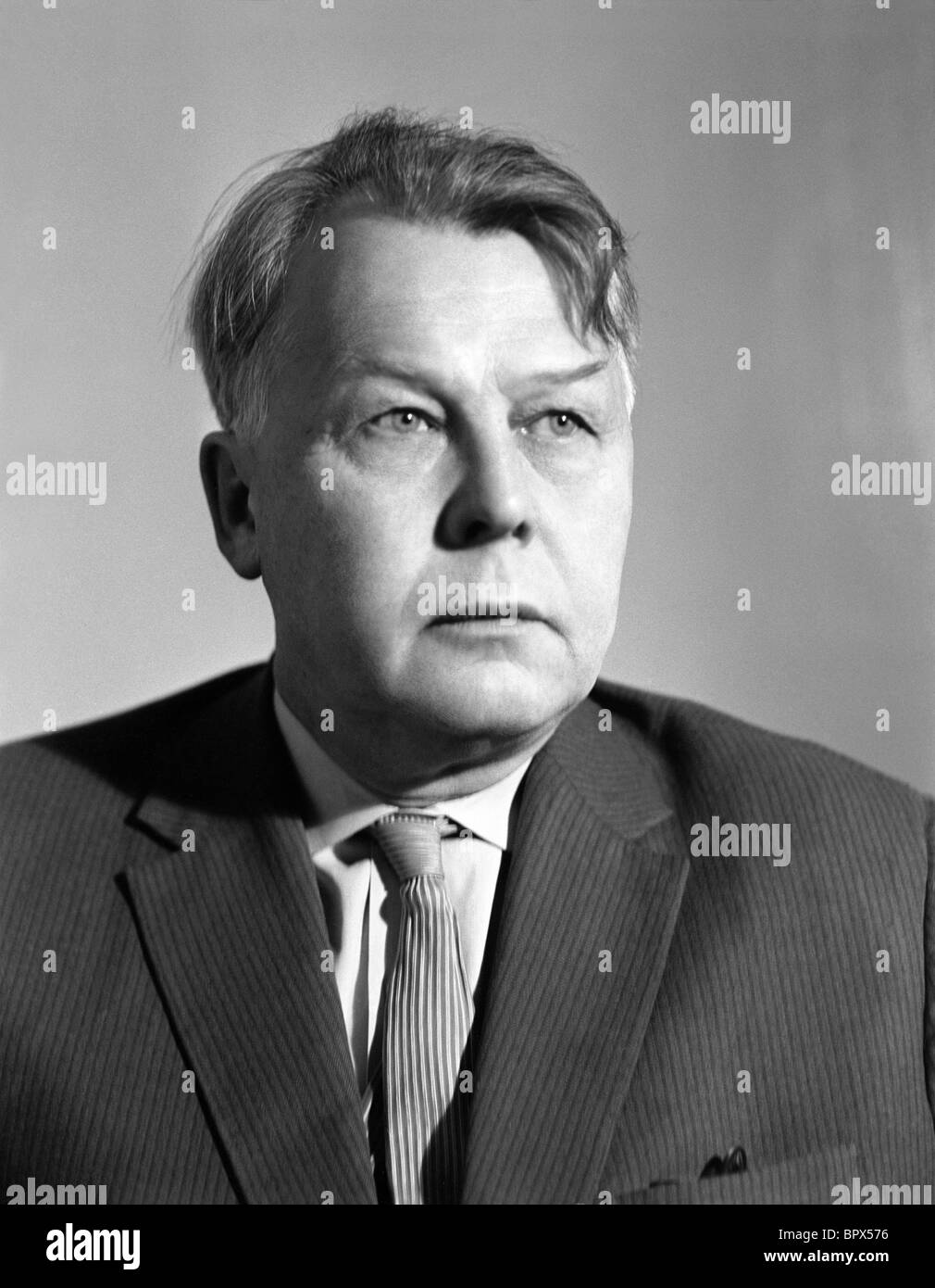A. T. Tvardovsky, Vasily Terkin: a brief summary. Main characters. Date of writing 4 A. T. Tvardovsky, Vasily Terkin: a brief summary. Main characters. Date of writing 24