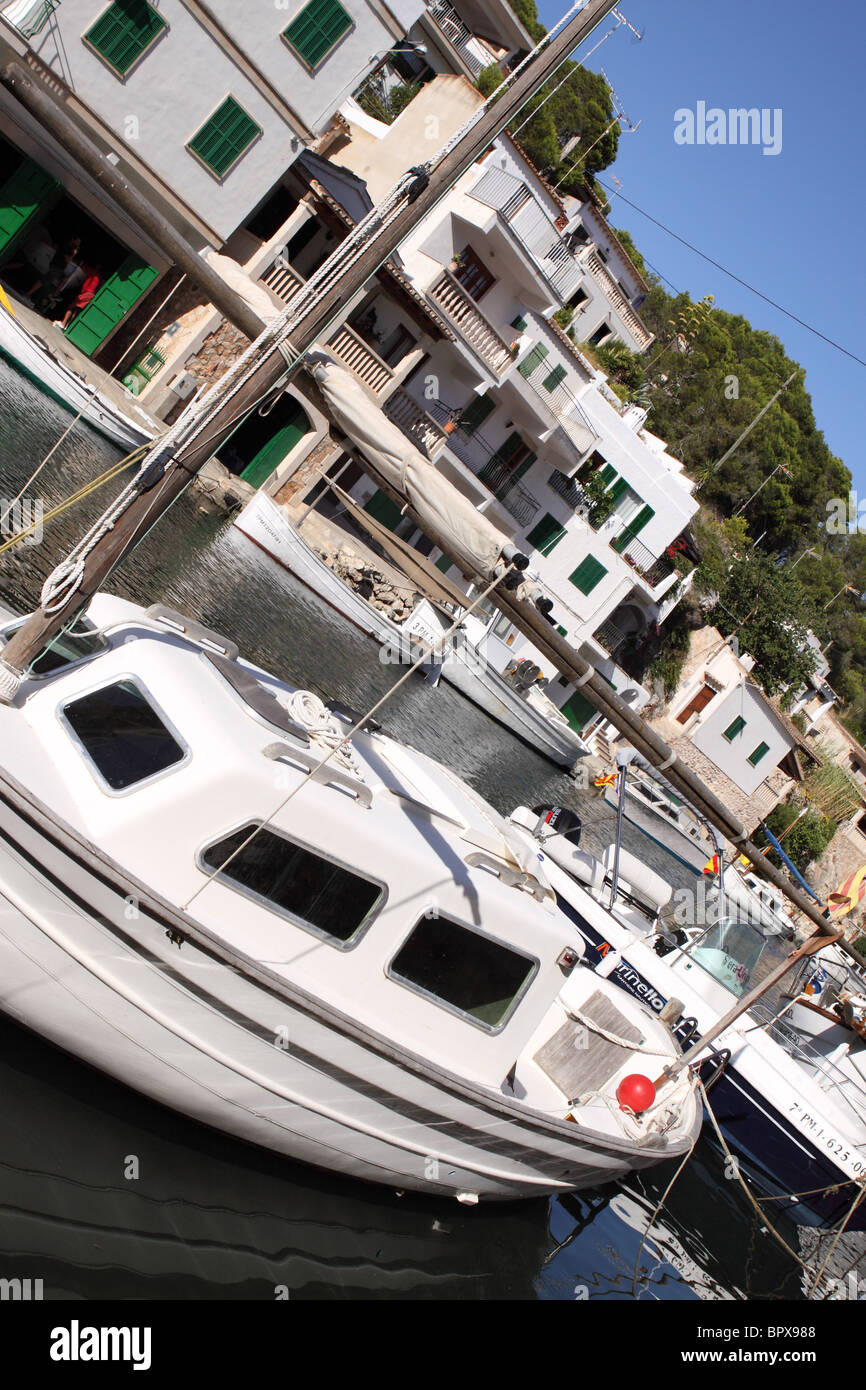 Cala Figuera Mallorca Majorca boats and house holiday resort Stock Photo