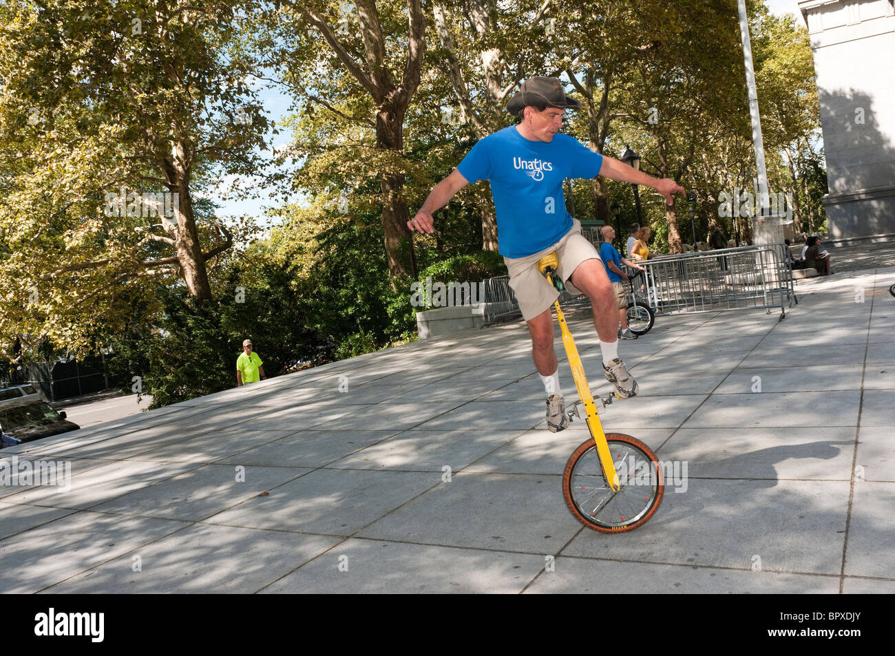 Unicycle tricks stunts hires stock photography and images Alamy