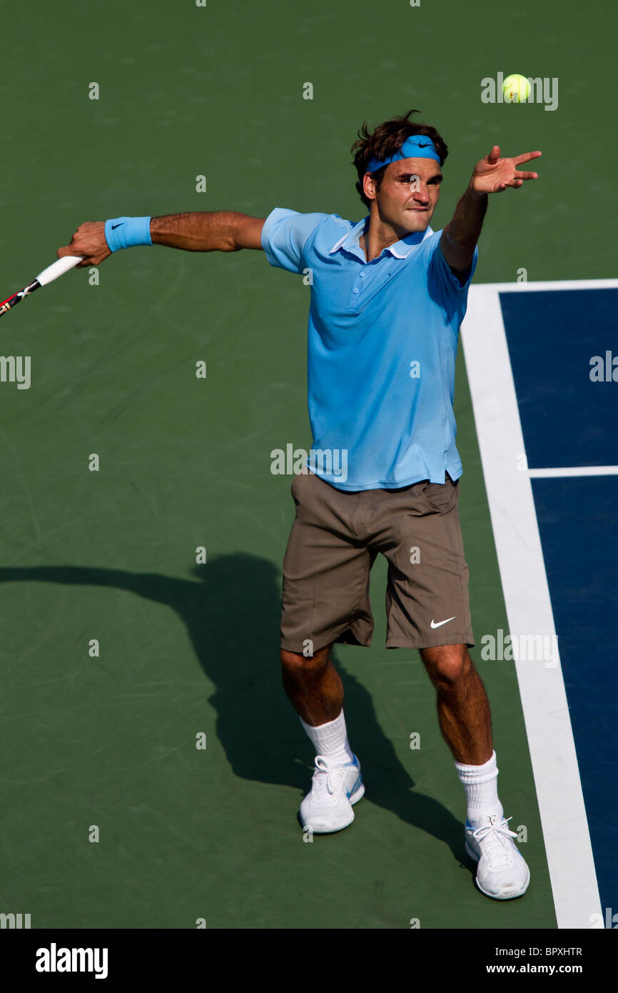 Roger Federer (SUI) competing at the 2010 US Open Tennis Stock Photo - Alamy