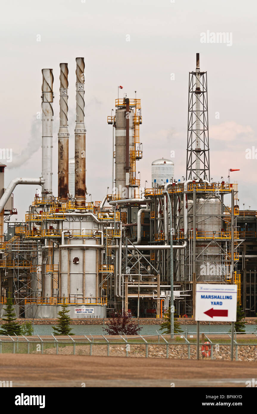 A view of the Husky Energy upgrader facility in Lloydminster, Saskatchewan where bitumen and heavy oil are converted . Stock Photo