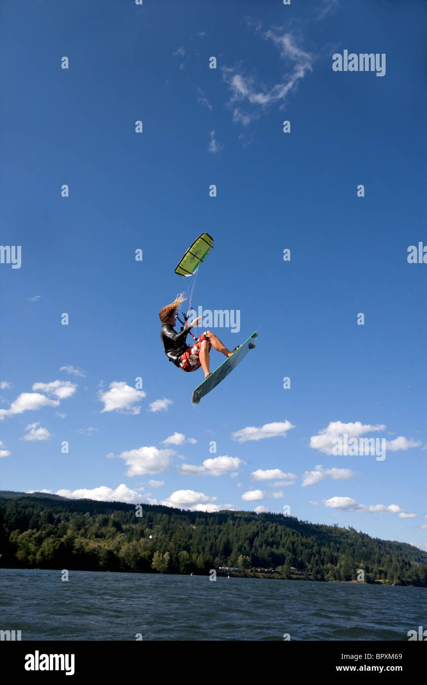 Kiteboarding the columbia river hires stock photography and images Alamy