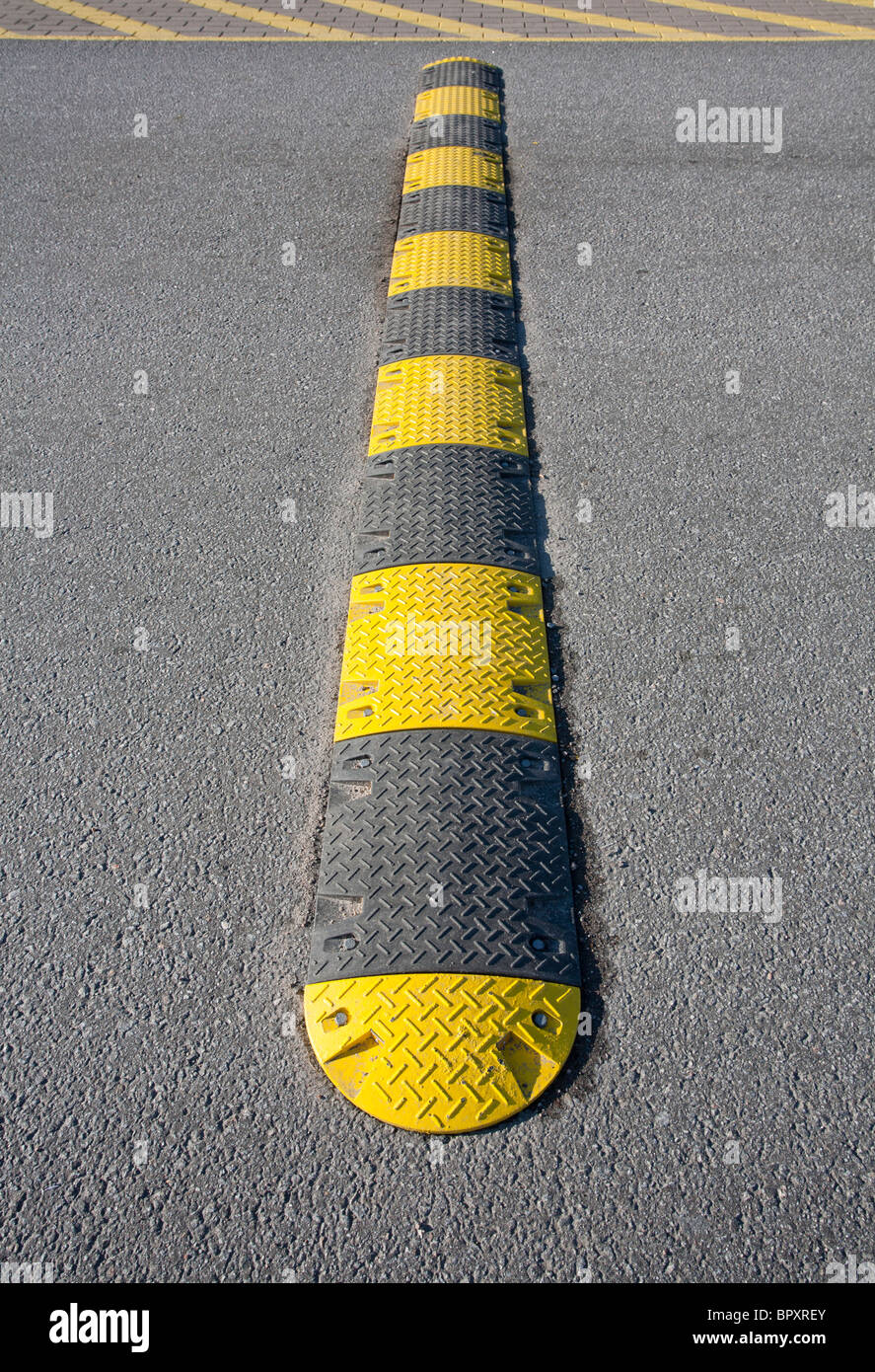 Speed Bump Hi Res Stock Photography And Images Alamy