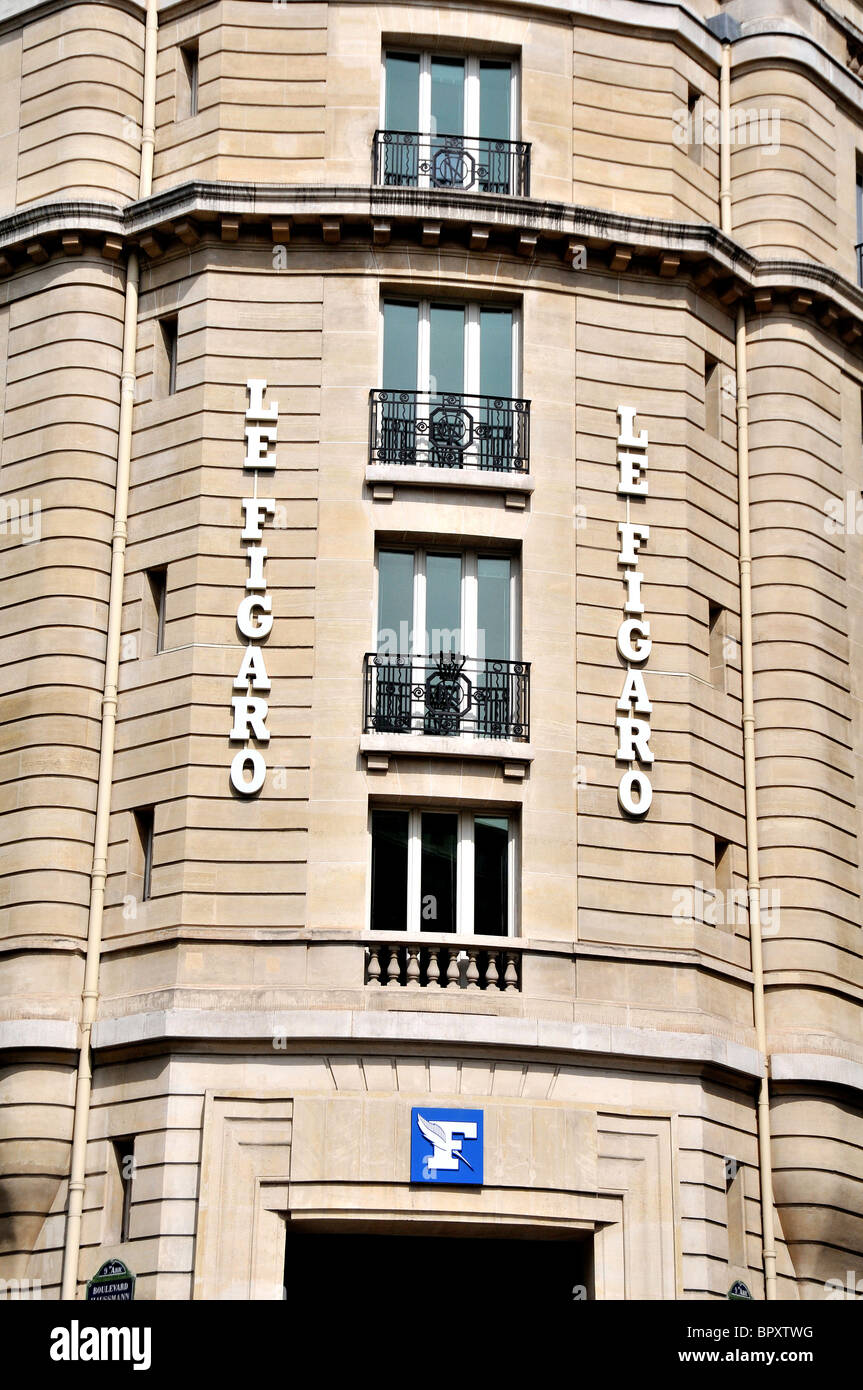 front door of Le Figaro newspaper, Paris, France Stock Photo Alamy