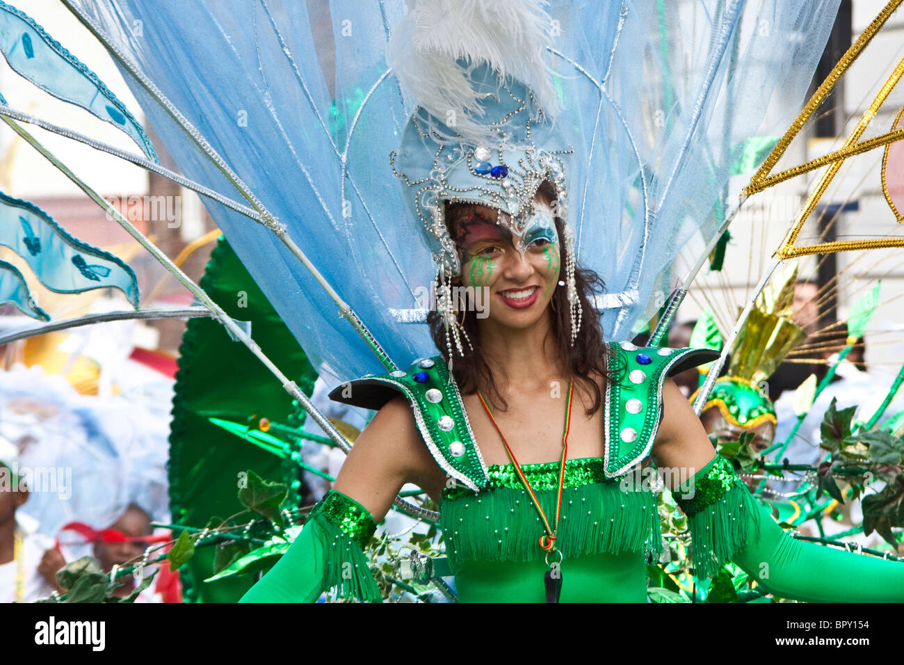 Notting hill carnival woman dancing hi-res stock photography and images ...
