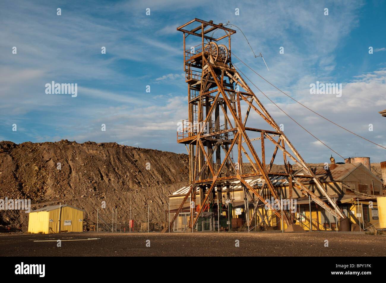 Old mine pit-head in the mining town of Broken Hill in outback, New South Wales Stock Photo