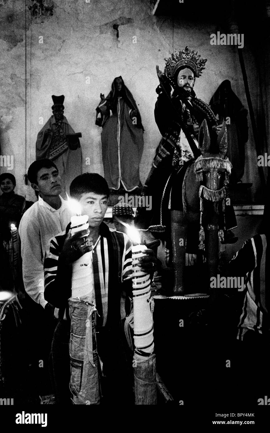 Holy Week, Santiago Atitlan. Guatemala. 1998. Inside the church awaiting the crucifiction of Christ on Good Friday. Stock Photo